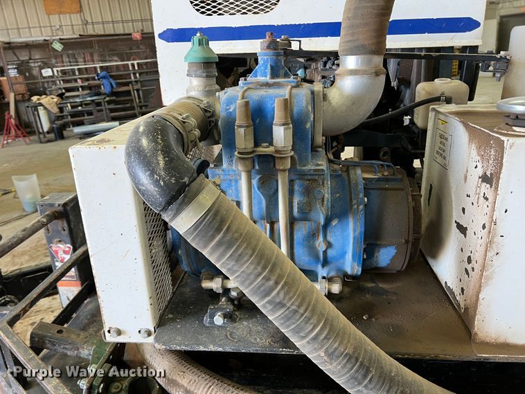 image for item DJ7614 2010 Vac Star VS-800 DT  vacuum excavator