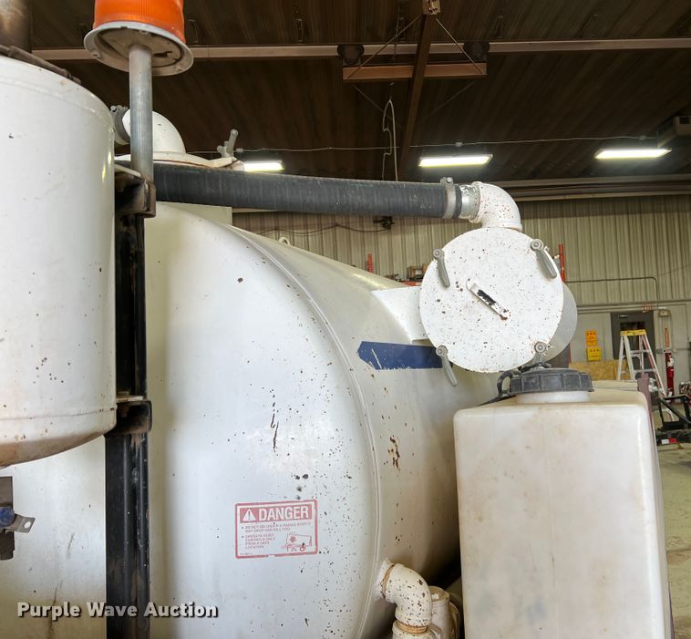 image for item DJ7614 2010 Vac Star VS-800 DT  vacuum excavator