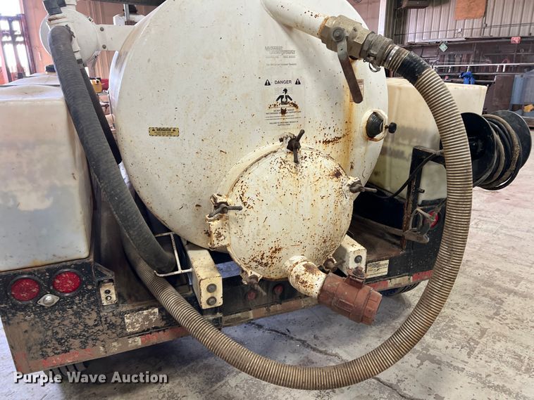 image for item DJ7614 2010 Vac Star VS-800 DT  vacuum excavator