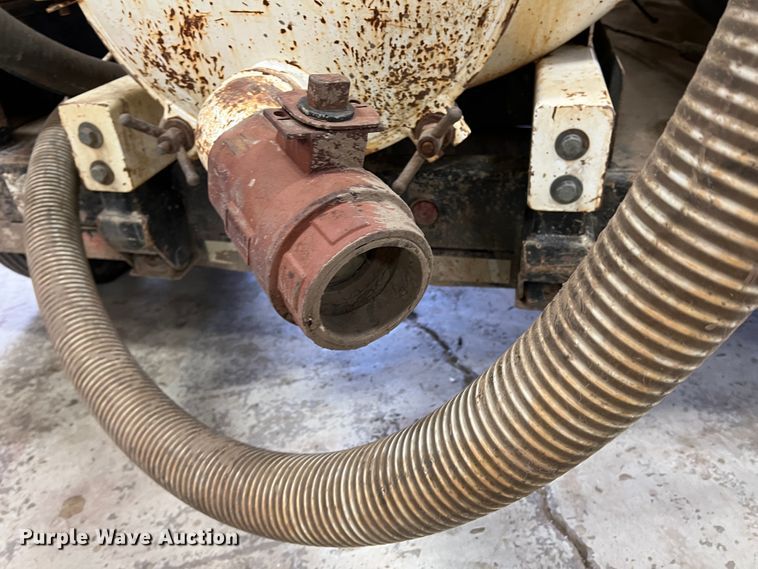 image for item DJ7614 2010 Vac Star VS-800 DT  vacuum excavator