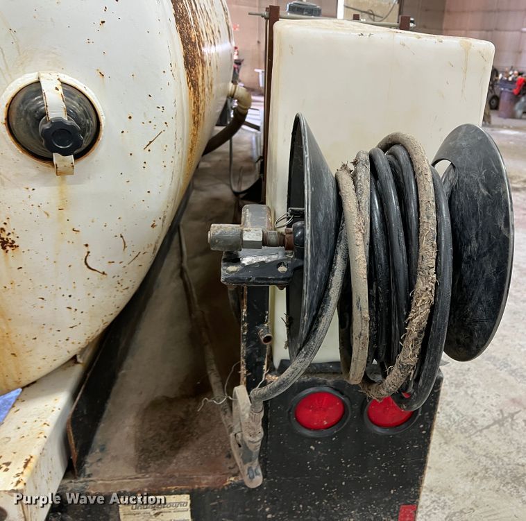 image for item DJ7614 2010 Vac Star VS-800 DT  vacuum excavator