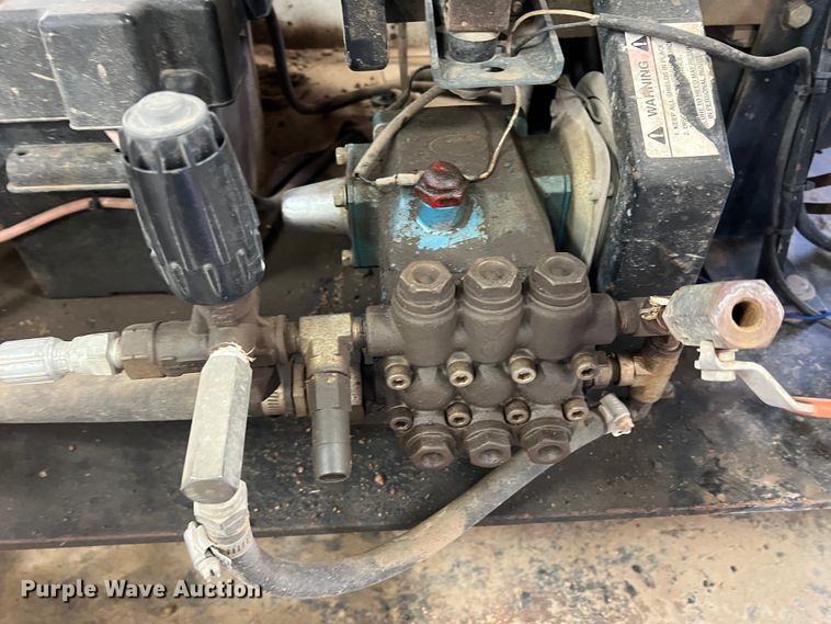 image for item DJ7614 2010 Vac Star VS-800 DT  vacuum excavator