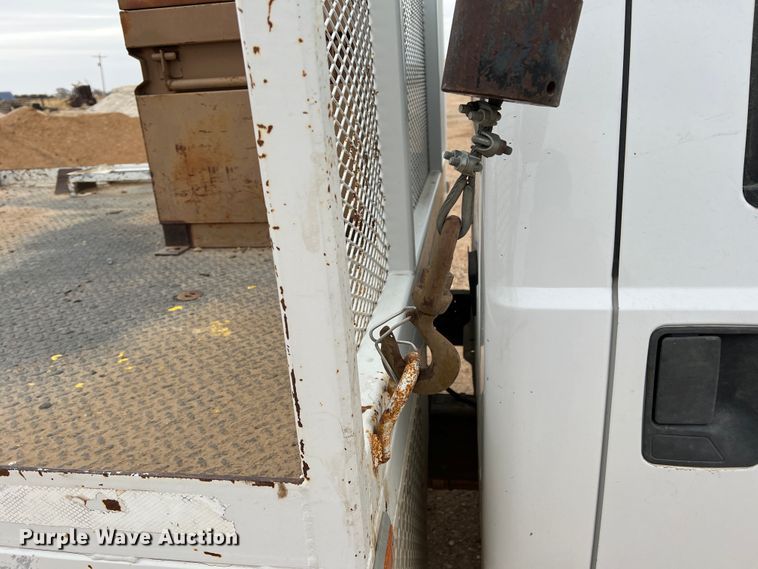 image for item DJ7618 2002 Ford F550 Super Duty  utility / service truck