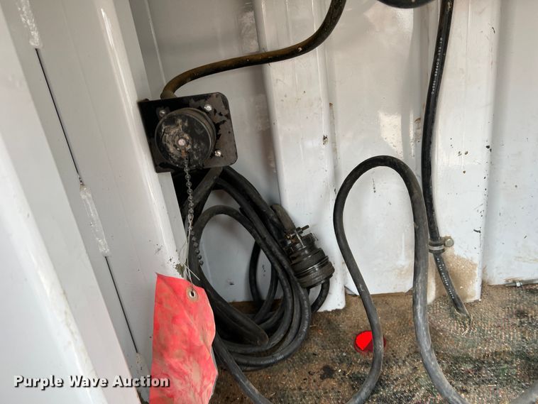 image for item DJ7618 2002 Ford F550 Super Duty  utility / service truck