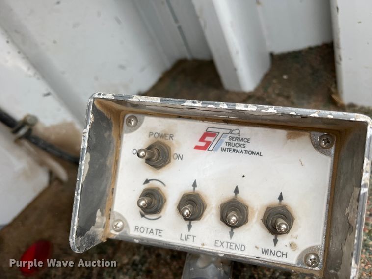 image for item DJ7618 2002 Ford F550 Super Duty  utility / service truck