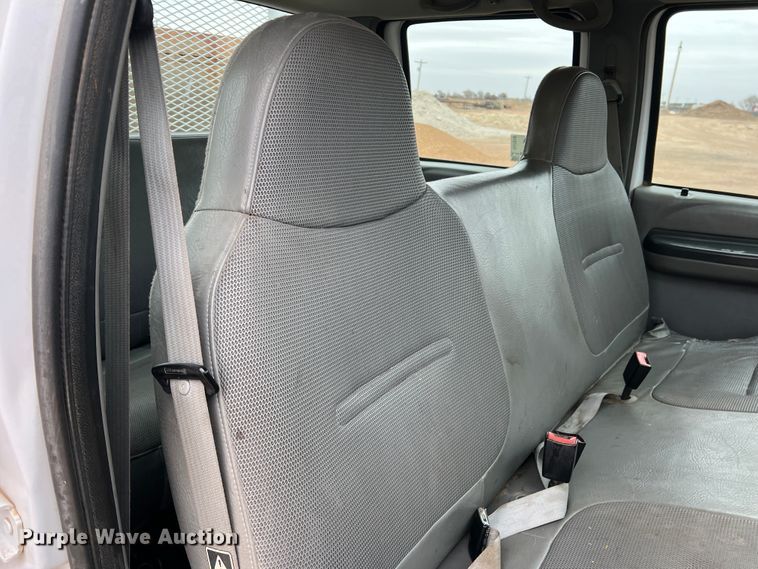 image for item DJ7618 2002 Ford F550 Super Duty  utility / service truck