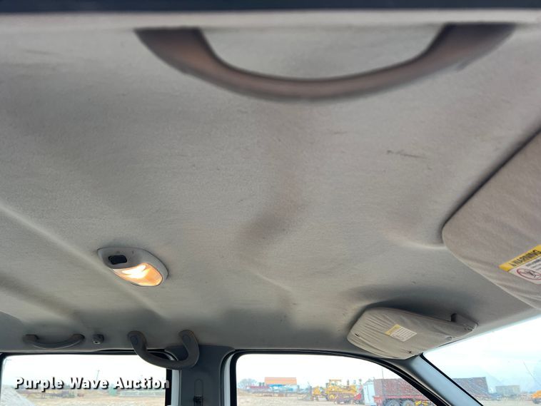 image for item DJ7618 2002 Ford F550 Super Duty  utility / service truck