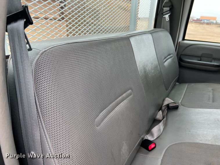 image for item DJ7618 2002 Ford F550 Super Duty  utility / service truck