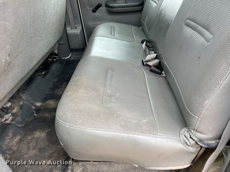 image for item DJ7618 2002 Ford F550 Super Duty  utility / service truck