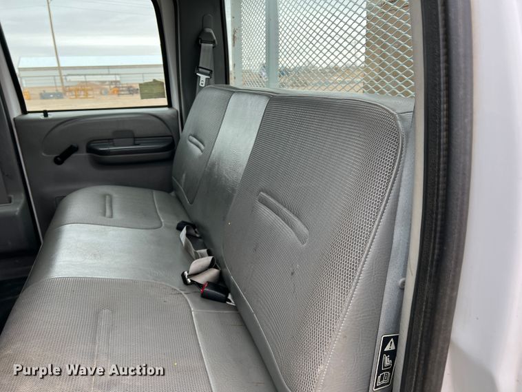 image for item DJ7618 2002 Ford F550 Super Duty  utility / service truck