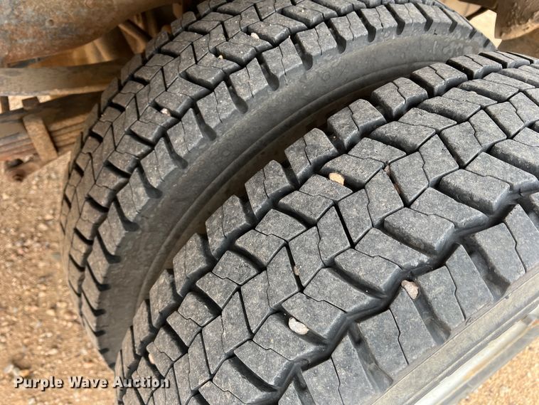 image for item DJ7618 2002 Ford F550 Super Duty  utility / service truck