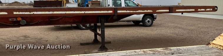 image for item DJ7619 1976 Fruehauf 0FBH130440  oilfield trailer