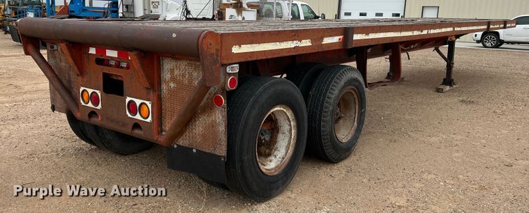 image for item DJ7619 1976 Fruehauf 0FBH130440  oilfield trailer