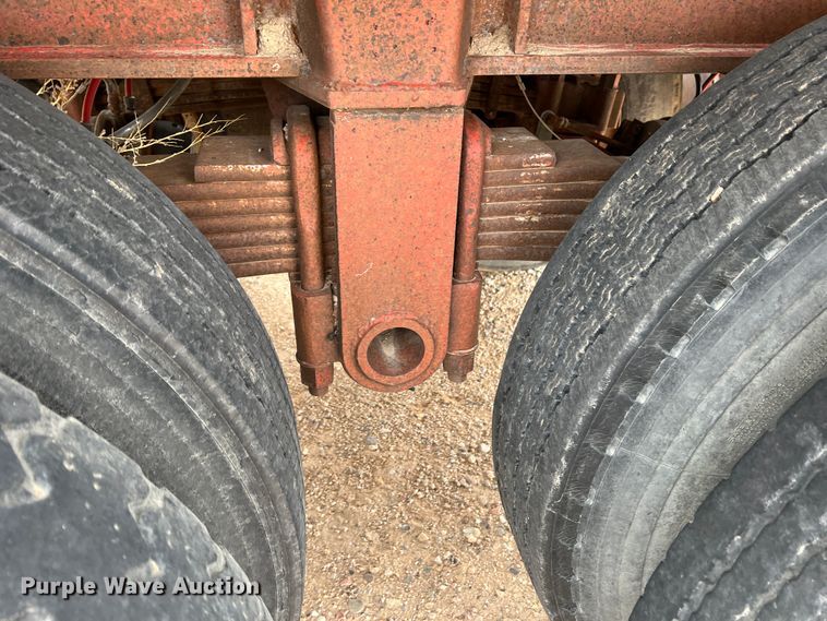 image for item DJ7619 1976 Fruehauf 0FBH130440  oilfield trailer