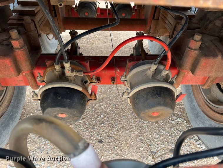 image for item DJ7619 1976 Fruehauf 0FBH130440  oilfield trailer