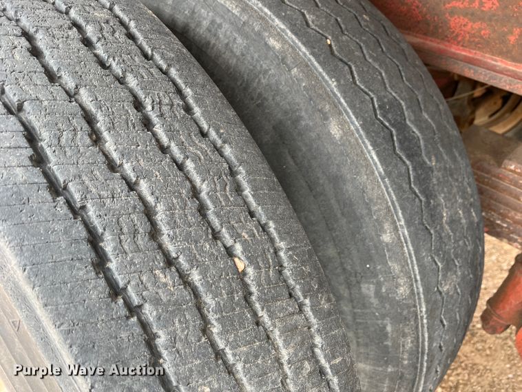 image for item DJ7619 1976 Fruehauf 0FBH130440  oilfield trailer