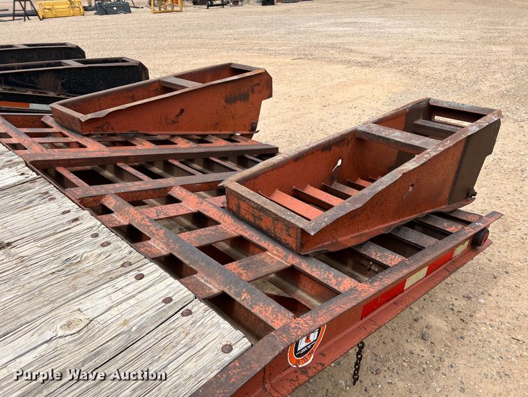 image for item DJ7622 1999 Belshe T-9  equipment trailer