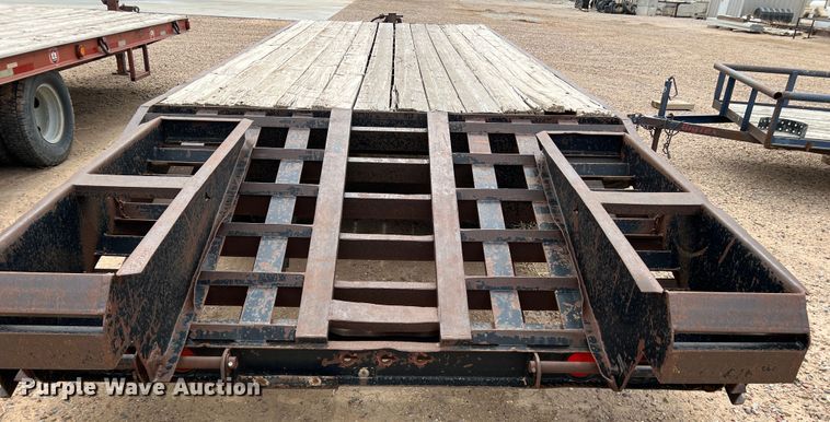 image for item DJ7623 1995 Belshe T-9  equipment trailer