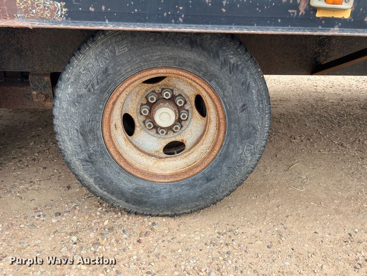 image for item DJ7623 1995 Belshe T-9  equipment trailer