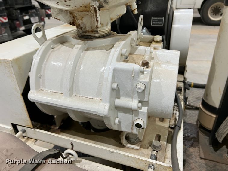 image for item DJ7624 Vacmaster SPV 800 GT3/W  vacuum excavator