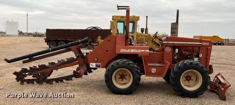 image for item DJ7626 1994 Ditch Witch 7610  trencher