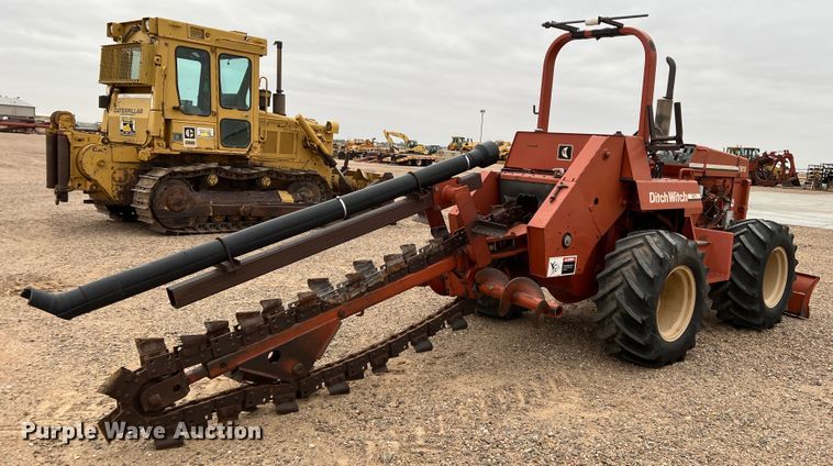 image for item DJ7626 1994 Ditch Witch 7610  trencher