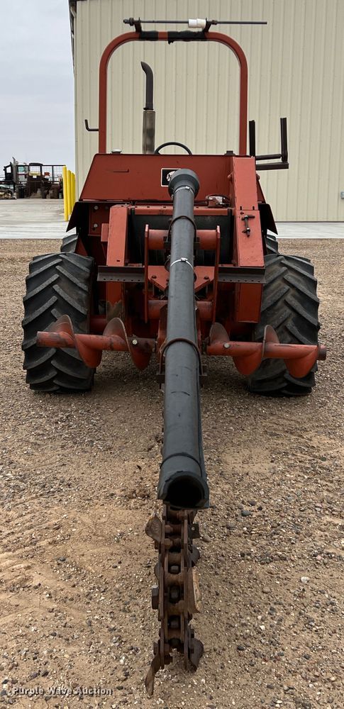 image for item DJ7626 1994 Ditch Witch 7610  trencher