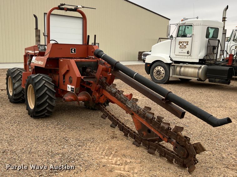 image for item DJ7626 1994 Ditch Witch 7610  trencher