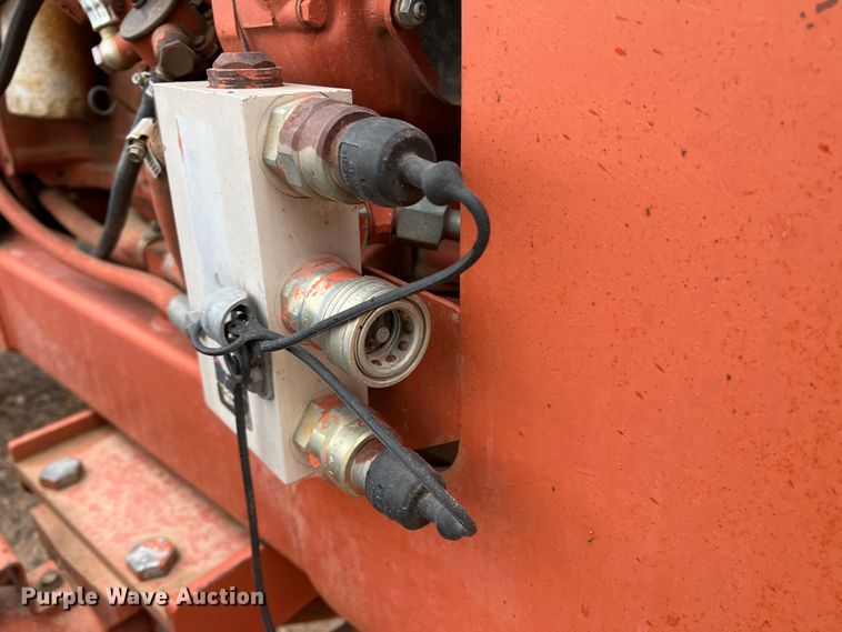 image for item DJ7626 1994 Ditch Witch 7610  trencher