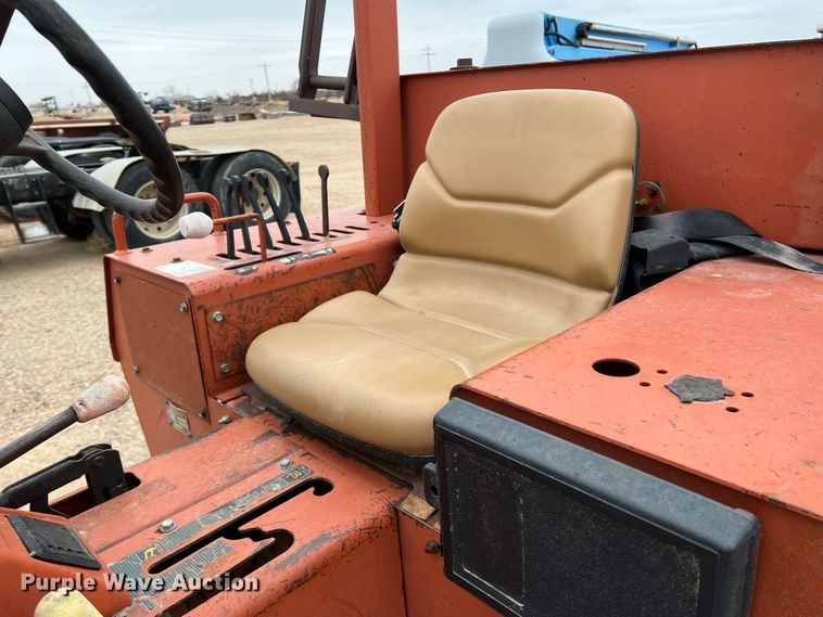 image for item DJ7626 1994 Ditch Witch 7610  trencher