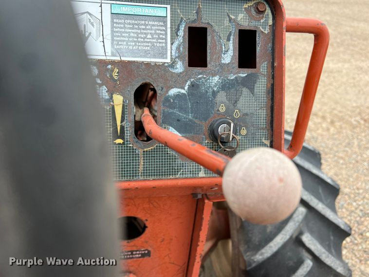 image for item DJ7626 1994 Ditch Witch 7610  trencher