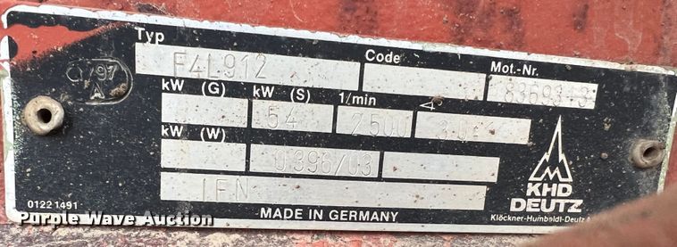 image for item DJ7626 1994 Ditch Witch 7610  trencher