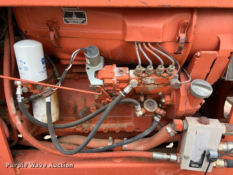 image for item DJ7626 1994 Ditch Witch 7610  trencher