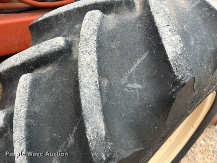 image for item DJ7626 1994 Ditch Witch 7610  trencher