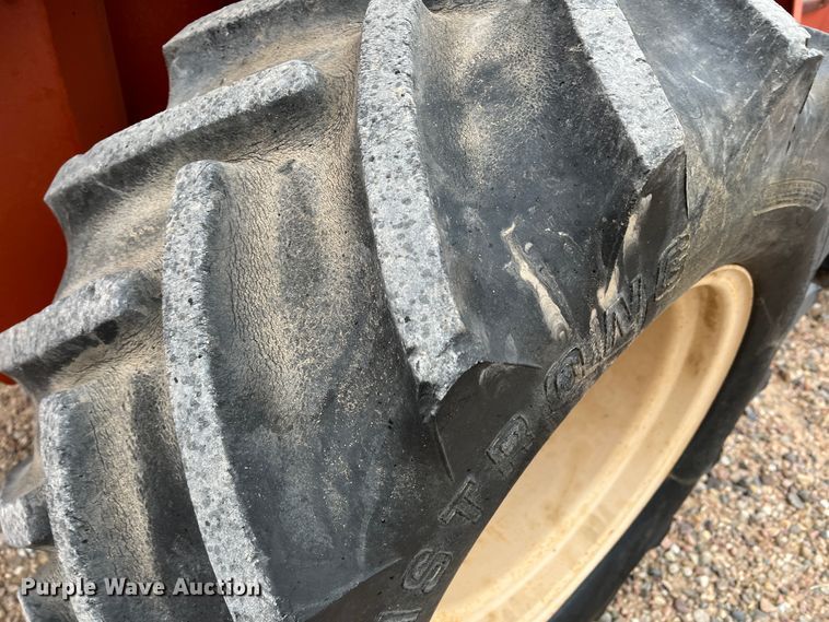 image for item DJ7626 1994 Ditch Witch 7610  trencher