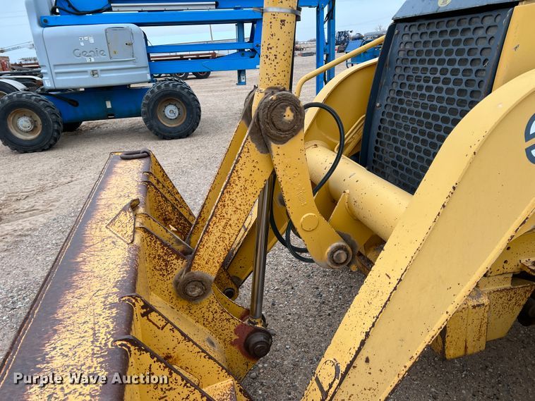 image for item DJ7627 2001 John Deere 310SG  backhoe