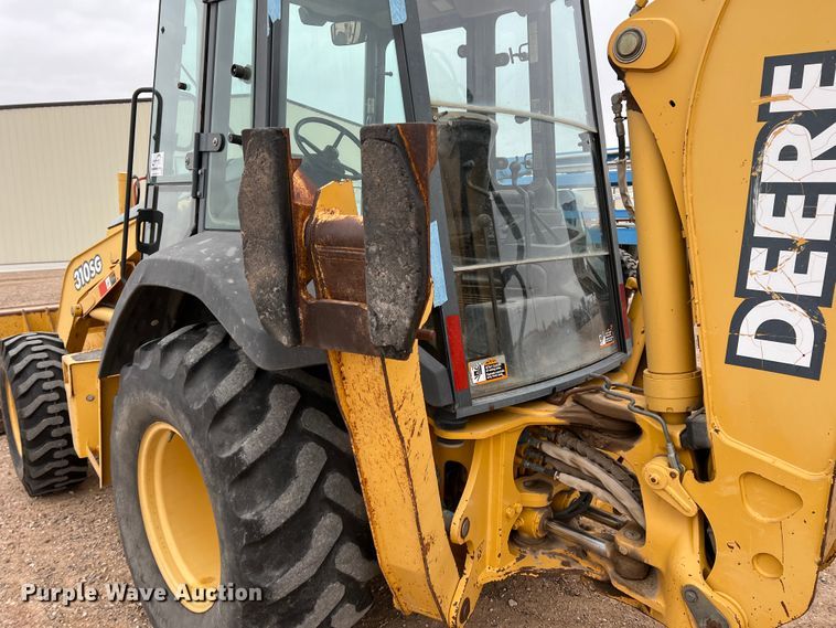 image for item DJ7627 2001 John Deere 310SG  backhoe
