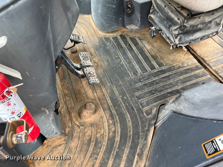 image for item DJ7627 2001 John Deere 310SG  backhoe