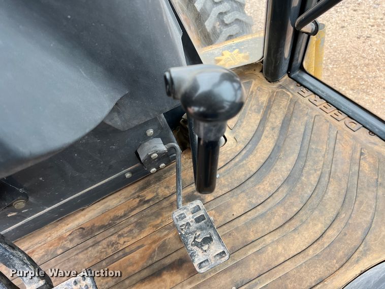 image for item DJ7627 2001 John Deere 310SG  backhoe