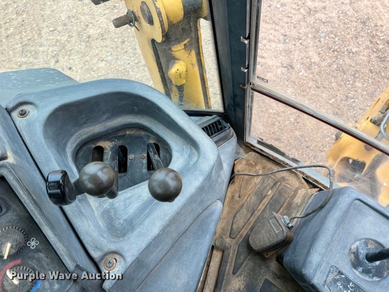 image for item DJ7627 2001 John Deere 310SG  backhoe