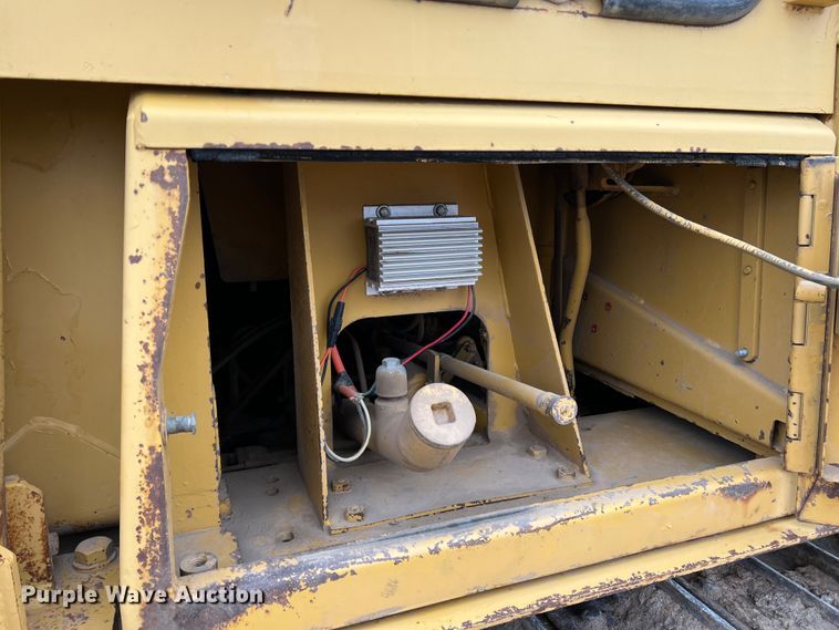 image for item DJ7628 1980 Caterpillar D5B  dozer