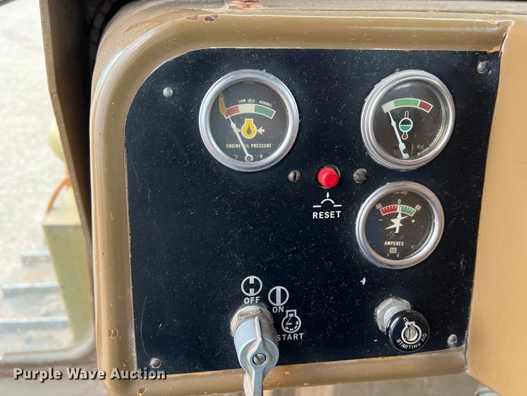 image for item DJ7628 1980 Caterpillar D5B  dozer