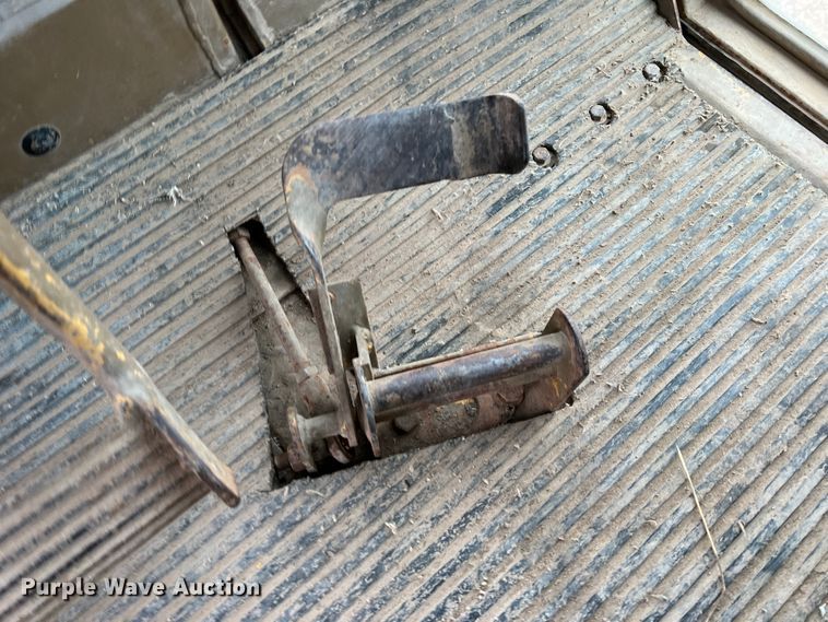 image for item DJ7628 1980 Caterpillar D5B  dozer