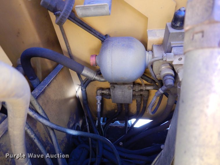 image for item DK0306 1998 Caterpillar M318  wheeled excavator