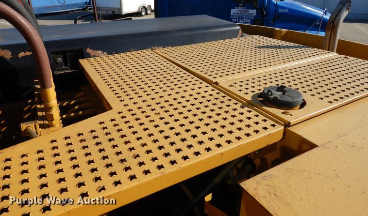 image for item DK0306 1998 Caterpillar M318  wheeled excavator