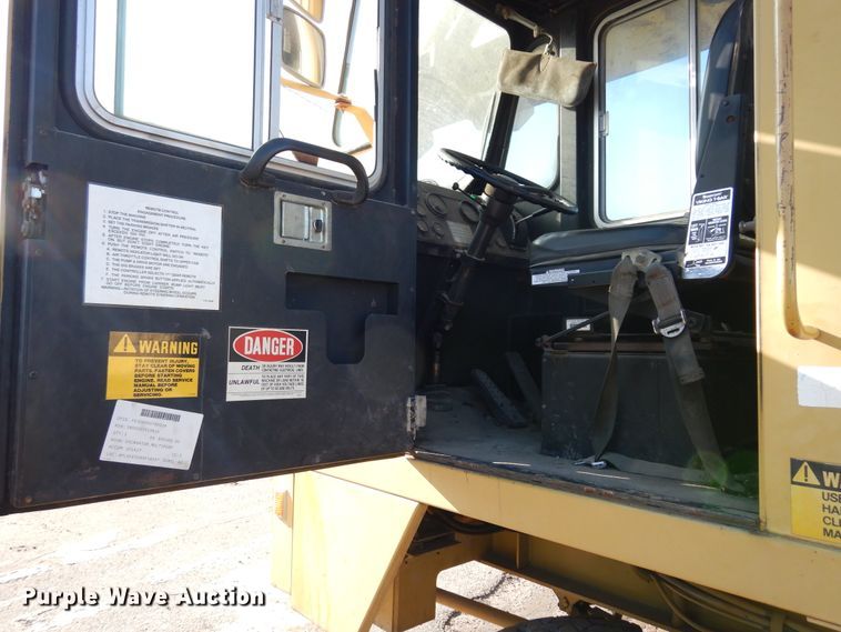 image for item DK0329 1992 Gradall G3WD  wheeled excavator