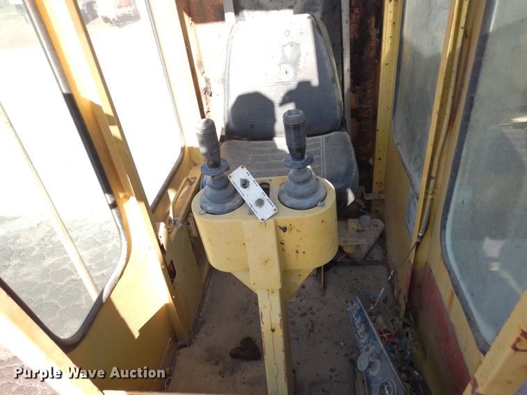 image for item DK0329 1992 Gradall G3WD  wheeled excavator