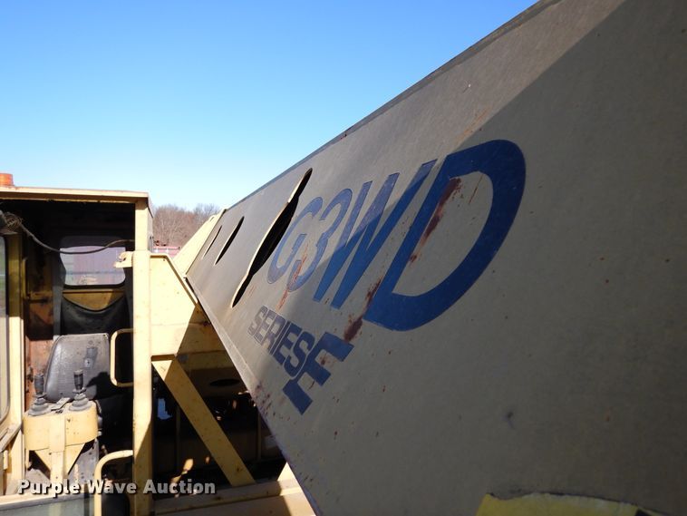 image for item DK0329 1992 Gradall G3WD  wheeled excavator