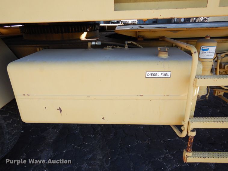 image for item DK0329 1992 Gradall G3WD  wheeled excavator