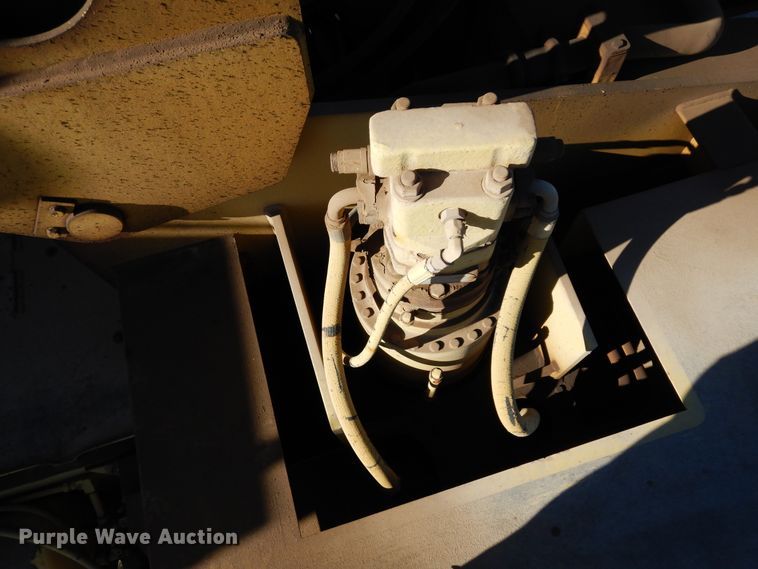 image for item DK0329 1992 Gradall G3WD  wheeled excavator